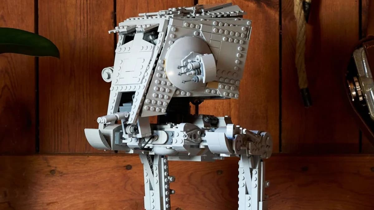 Amazon ลดราคา LEGO Star Wars UCS AT-ST Walker เกือบ 20% พร้อมมินิฟิกสุดเอ็กซ์คลูซีฟ