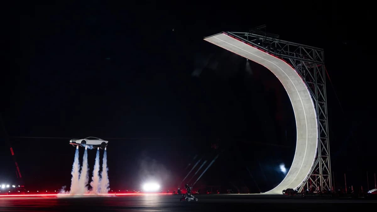 แนวคิด “รถบินได้” ของ Tesla ถูกเทียบกับเทคโนโลยีธรณีประวัติจาก Lockheed Martin