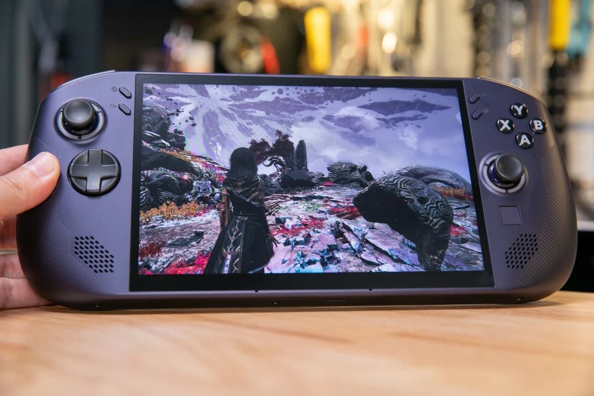 Lenovo Legion Go S รุ่น SteamOS ลดแรง กลายเป็นตัวเลือกเครื่องเล่นเกมพกพาน่าซื้อ