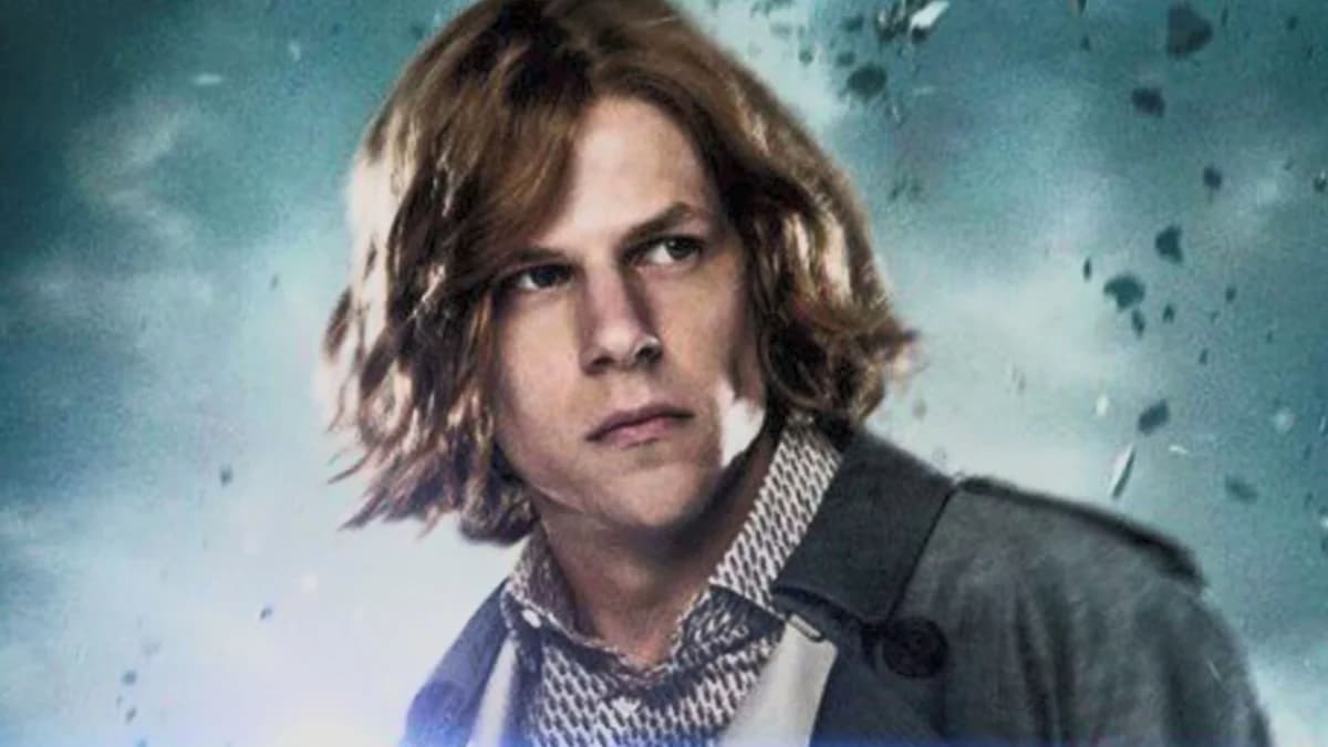 Jesse Eisenberg เผย Razzie จาก Batman v. Superman กระทบงานแสดงในสตูดิโอ