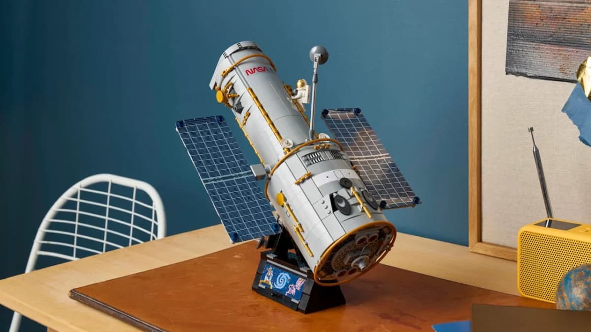 รีวิว LEGO Hubble Space Telescope ชุดจำลองกล้องฮับเบิลฉลอง 35 ปีในราคาประมาณ 140 ดอลลาร์
