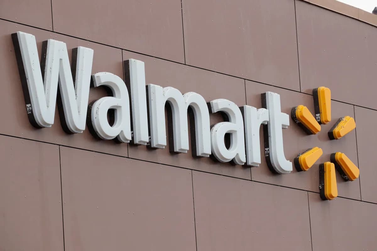 Walmart เปิดทางให้เอเจนต์ AI ช่วยช้อป ขณะ Amazon ปิดกั้นการใช้งาน