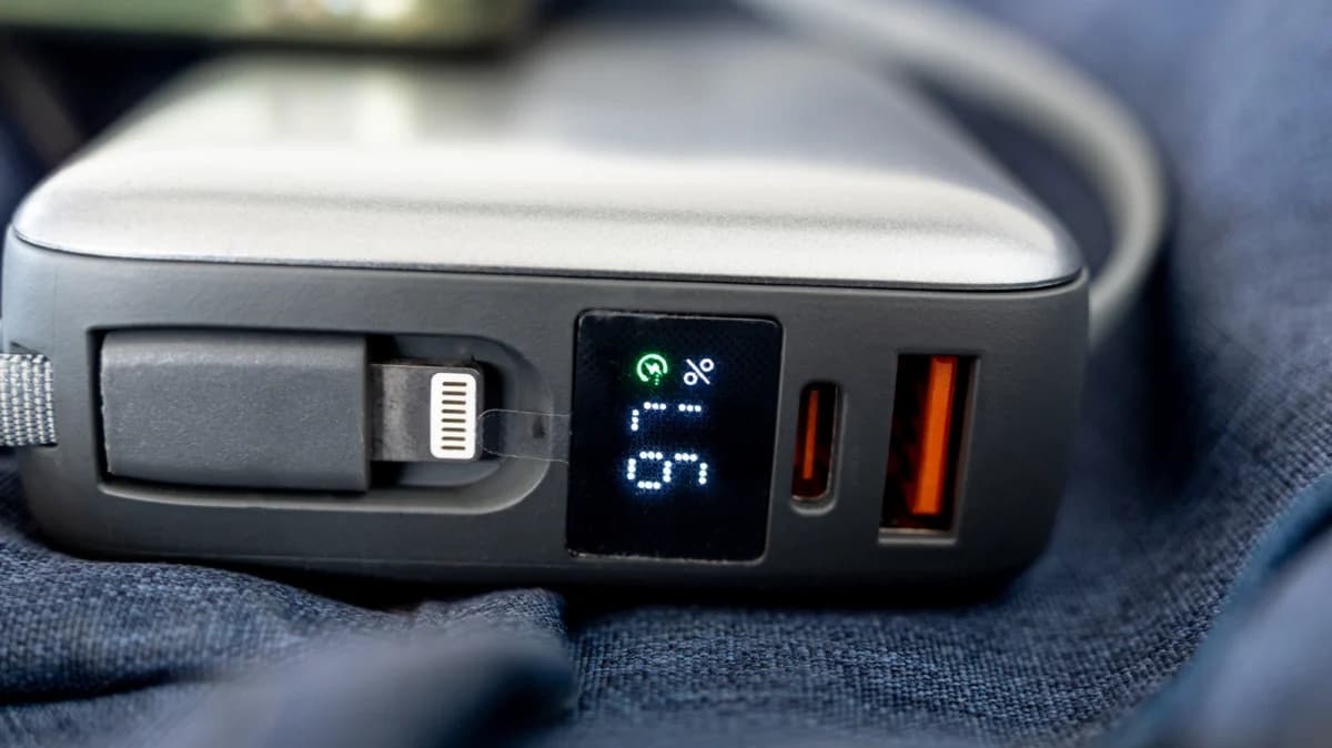 ทำไมพอร์ต USB บางช่องถึงเป็นสีส้ม