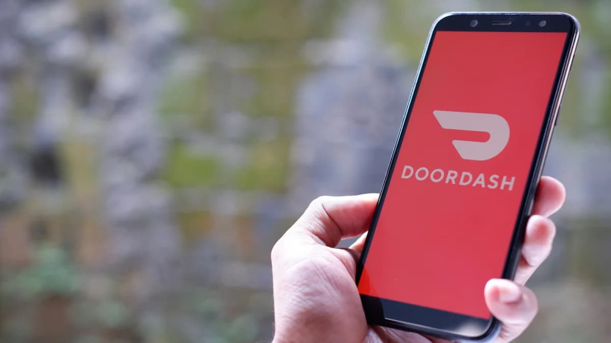 DoorDash ซื้อกิจการ Instacart ดีล 1.7 หมื่นล้านดอลลาร์รวมยักษ์ส่งของชำ