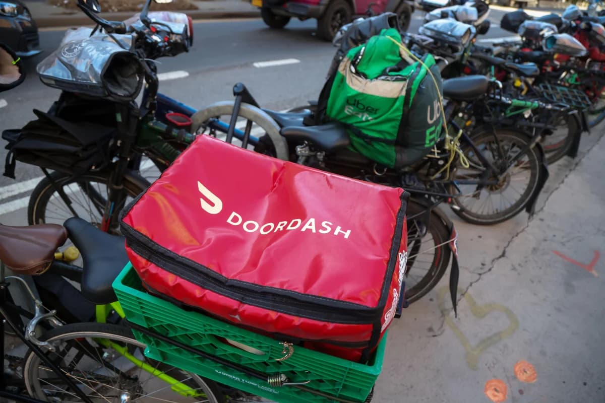 DoorDash ทุ่ม 1.7 หมื่นล้านดอลลาร์ซื้อ Instacart ขยายฐานเดลิเวอรีอาหารสด