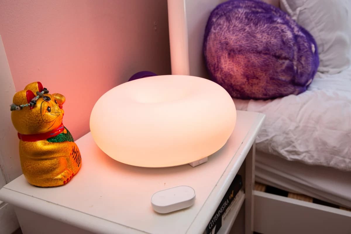 โคมไฟอัจฉริยะทรงโดนัท Ikea Varmblixt ลดราคา 20 ดอลลาร์