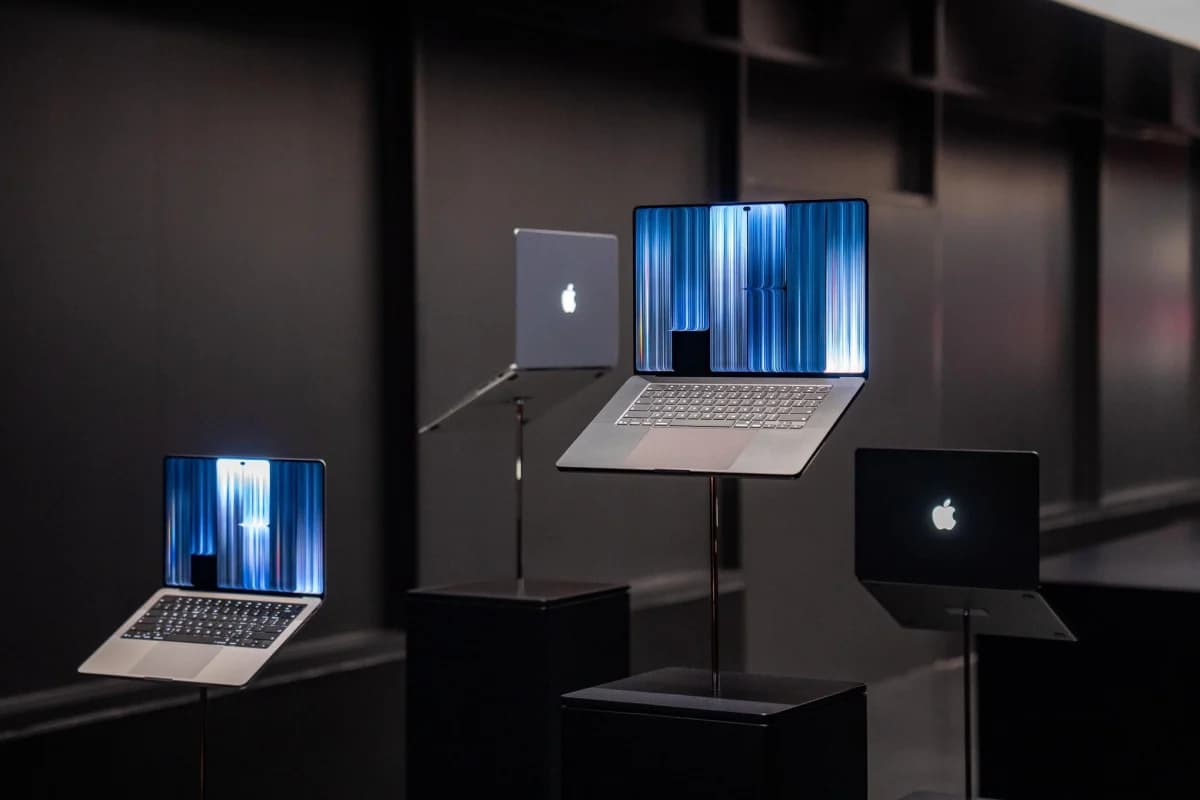 Best Buy แถมบัตรของขวัญ $100 เมื่อพรีออเดอร์ MacBook Pro รุ่นใหม่