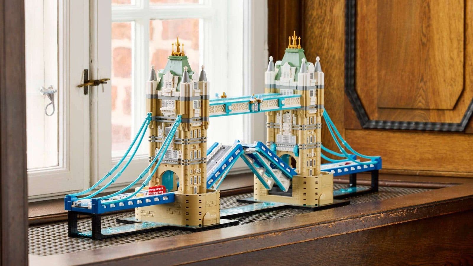 เปิดพรีออเดอร์ LEGO Architecture Tower Bridge ชุดใหม่ขนาด 3,745 ชิ้น