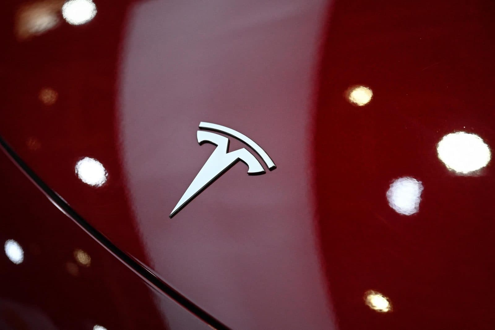 รายได้ Tesla ฟื้นตัว แต่กำไรยังอ่อนแอ