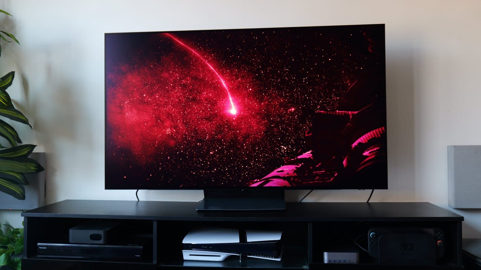 รีวิว Samsung S90H: OLED ระดับเรือธงที่เด่นเรื่องเกม แต่ตั้งค่าเริ่มต้นยังจูนเกินไป