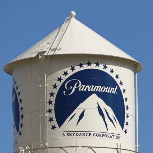 ดีล Paramount–WBD ถูกเลื่อนออกไปหลายเดือนระหว่างคดีรัฐฟ้องร้อง