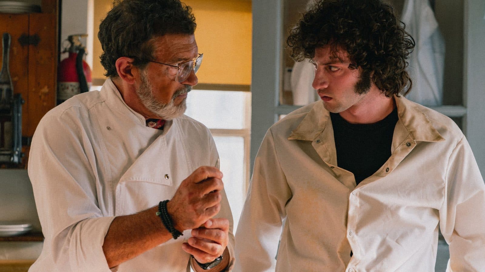 Tony รีวิว: หนังชีวประวัติ Anthony Bourdain ที่เน้นไฟแรงของวัยหนุ่ม