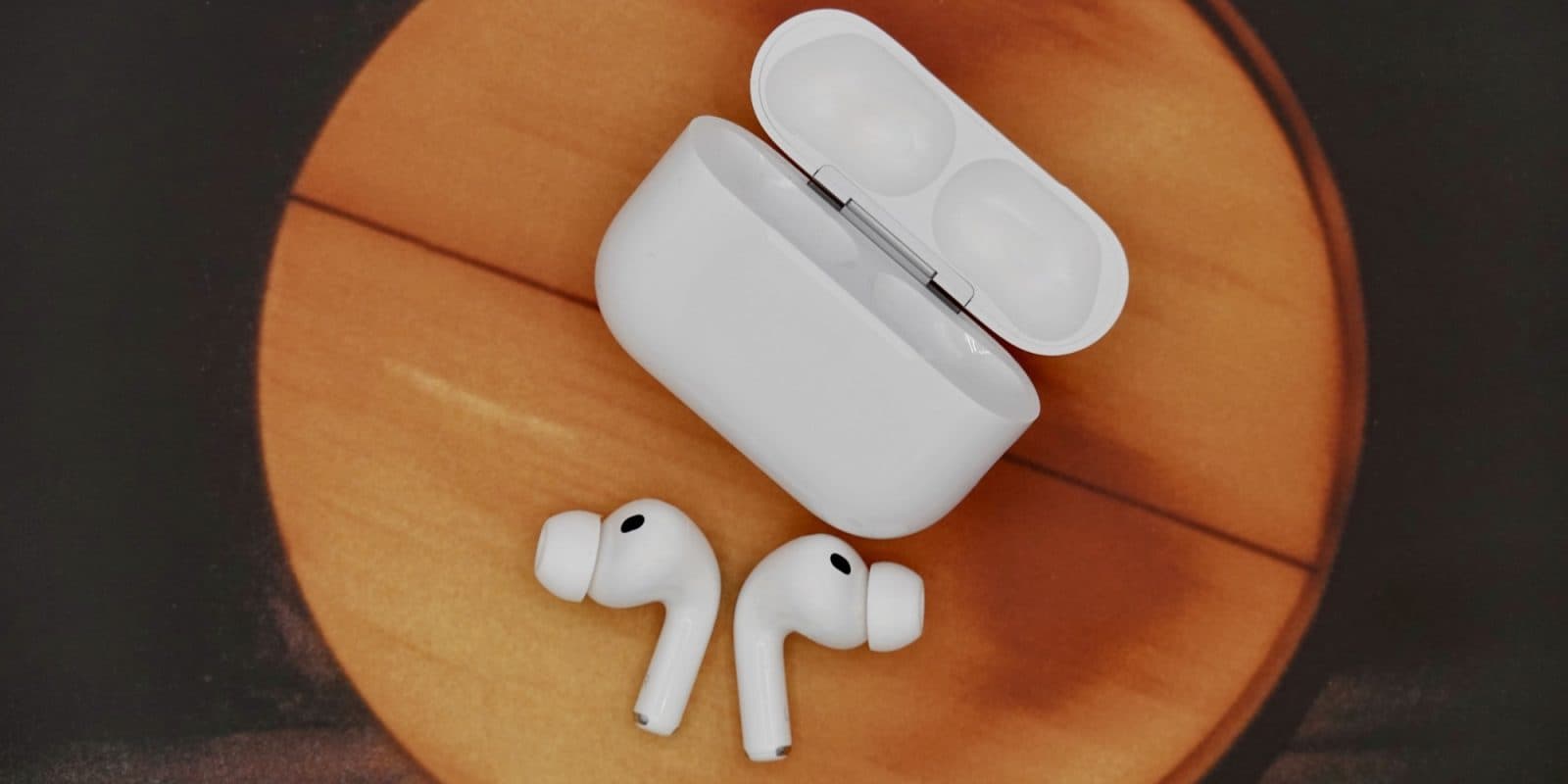 Apple เตรียมเปิดตัว AirPods รุ่นใหม่เมื่อไร: รวมข่าวลือและสิ่งที่คาดได้