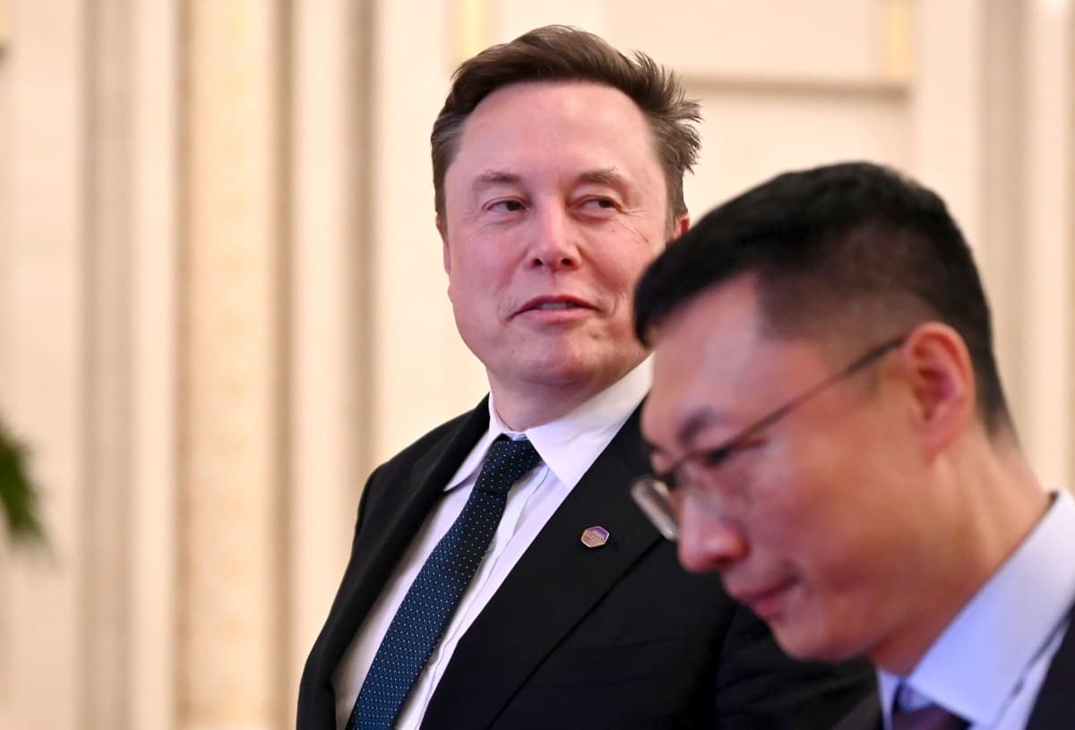 Tesla อาจขายธุรกิจในจีนก่อนดีลควบรวมกับ SpaceX