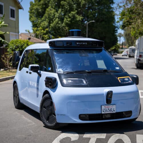 Waymo ยังเก็บค่าบริการรถไร้คนขับรุ่นใหม่ในแคลิฟอร์เนียไม่ได้เพราะกฎกำกับล่าช้า