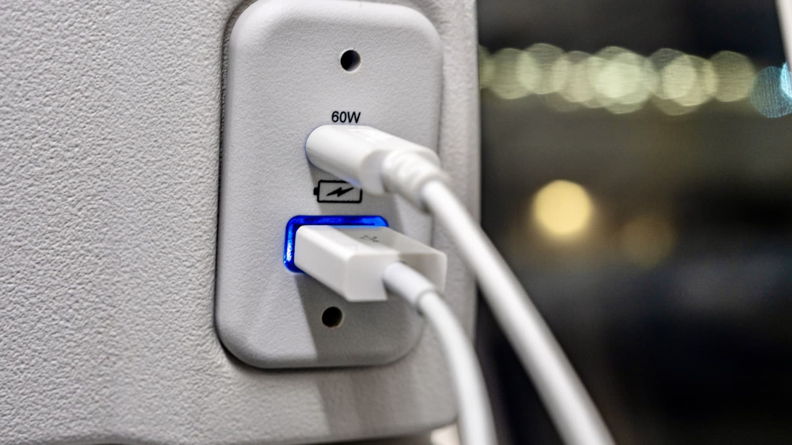 USB4 กับ USB-C ต่างกันอย่างไร และดูให้เป็นต้องเช็กอะไรบ้าง