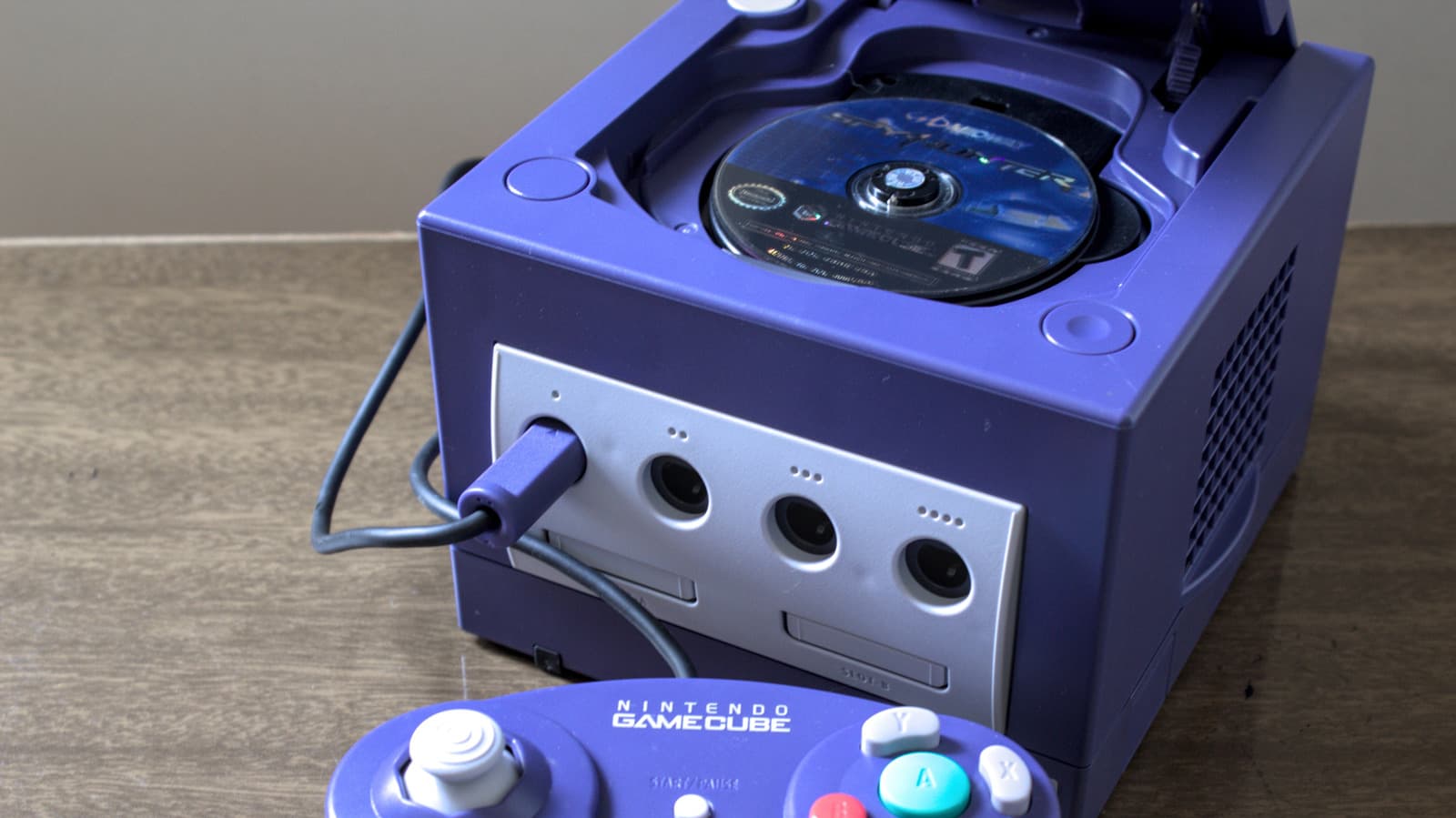 ทำไมแผ่น GameCube ถึงมีขนาดเล็กกว่าปกติ