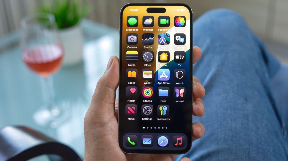 iPhone 15 ปี 2026 ยังน่าซื้ออยู่ไหม