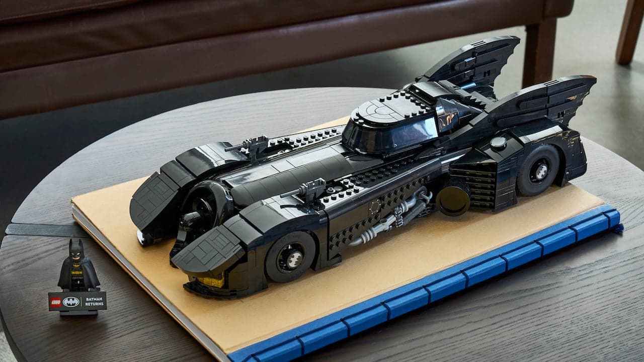 LEGO เปิดตัวชุด Batmobile จาก Batman Returns แบบแปลงร่างได้