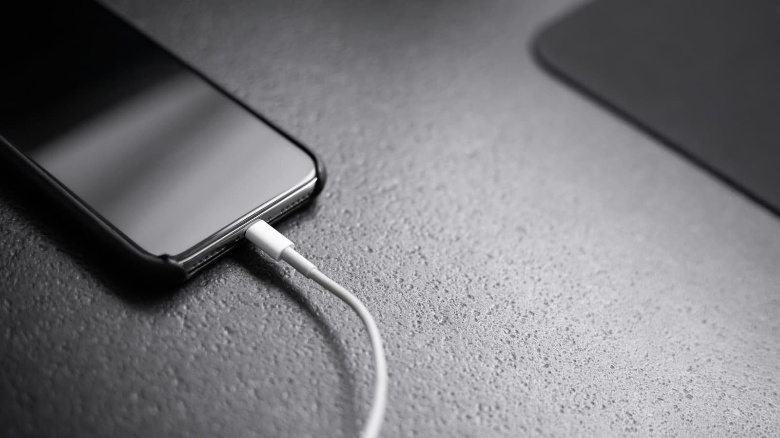 ทำไมมาตรฐานชาร์จเร็ว USB-C ถึงมีหลายแบบ และต่างกันอย่างไร