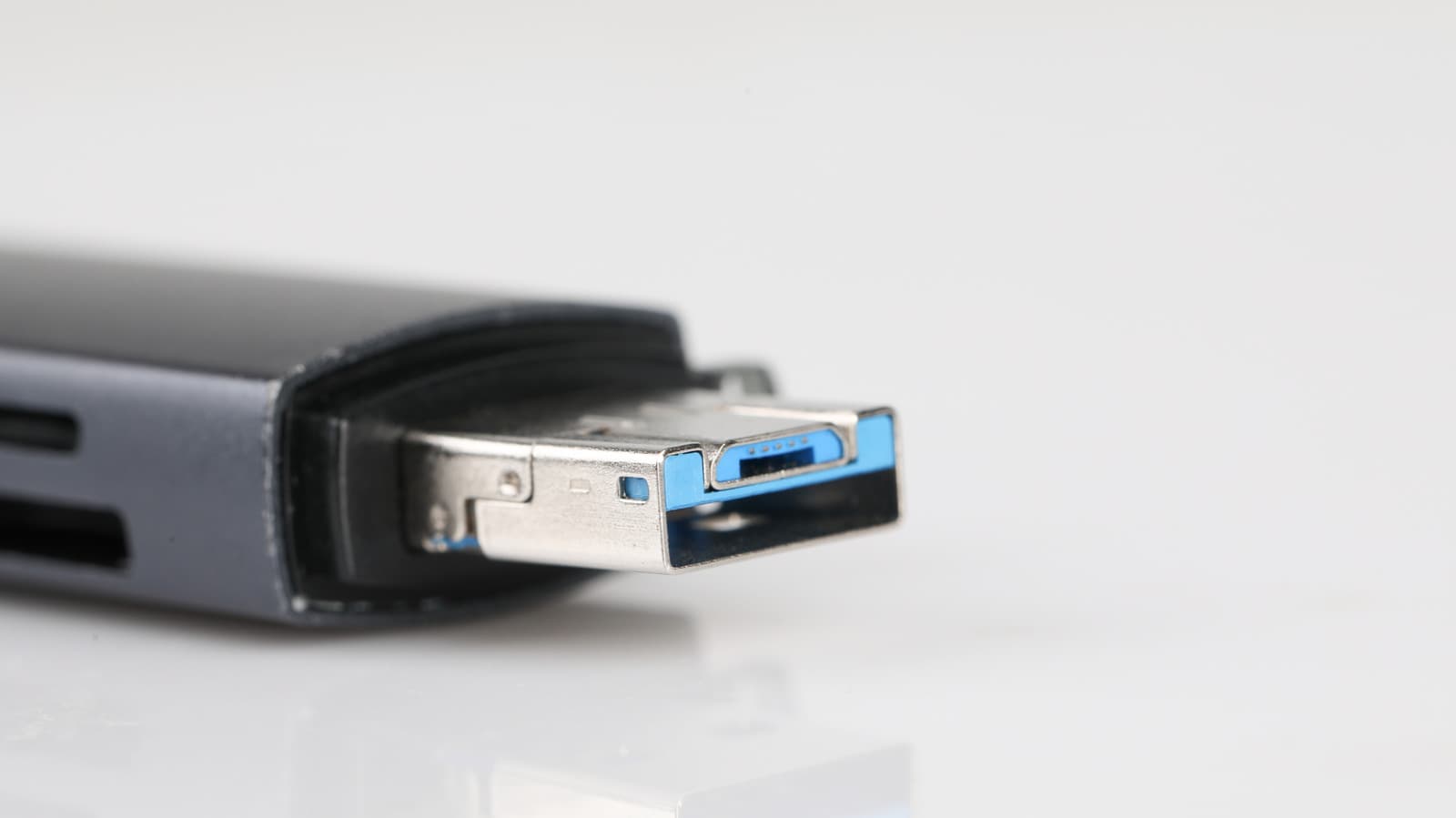 exFAT กับ NTFS ต่างกันอย่างไร และควรเลือกใช้แบบไหน