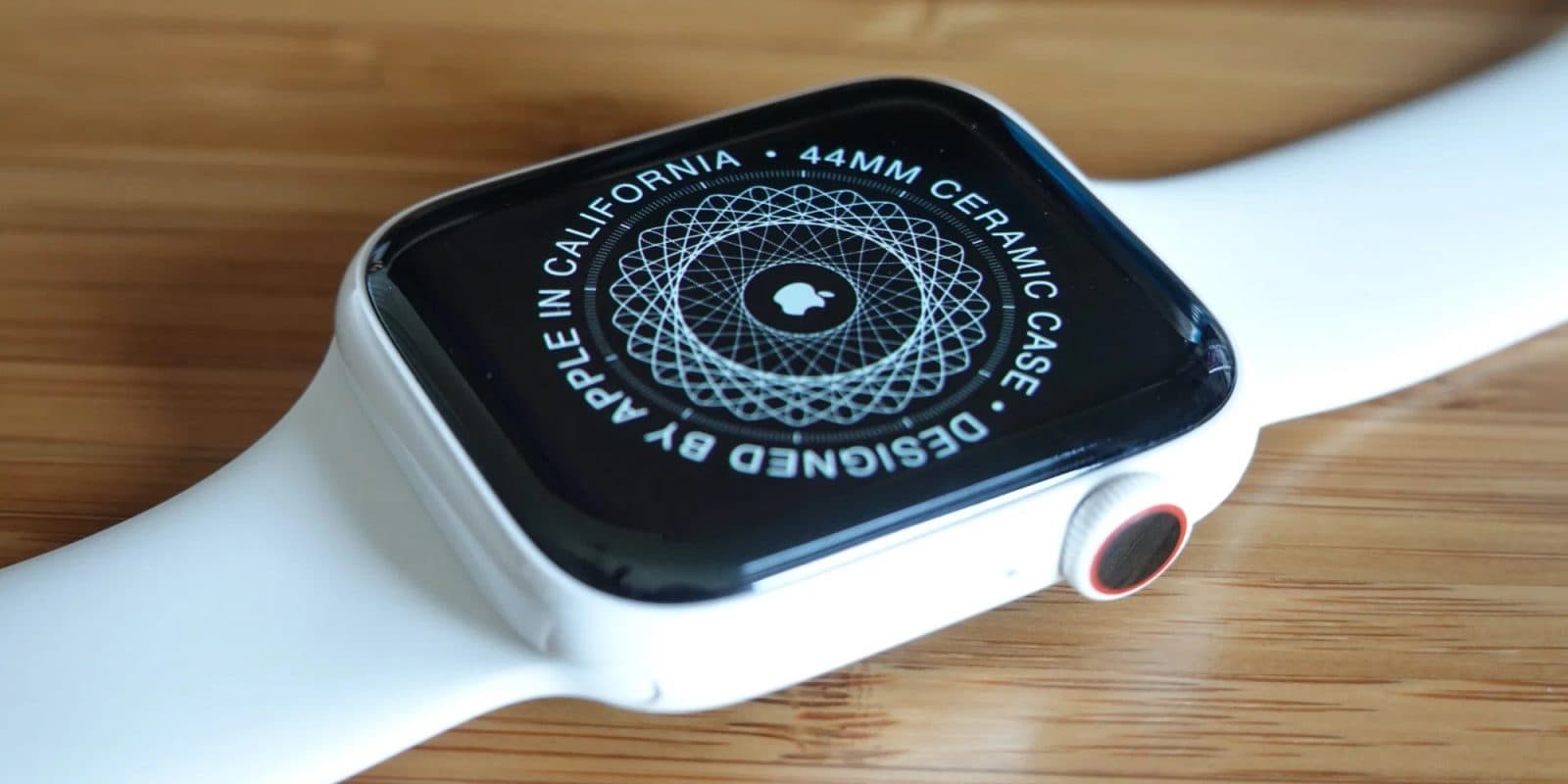 ลือ Apple เตรียมคืนชีพ Apple Watch รุ่นเซรามิก อาจเปิดขายภายในปีนี้