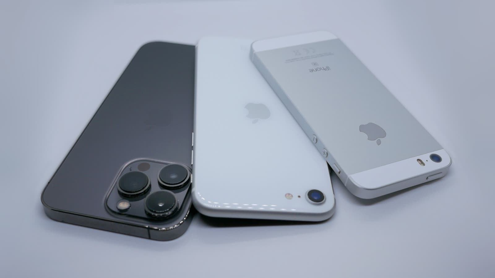 iPhone เปลี่ยนไปอย่างไรในรอบ 5 ปีที่ผ่านมา
