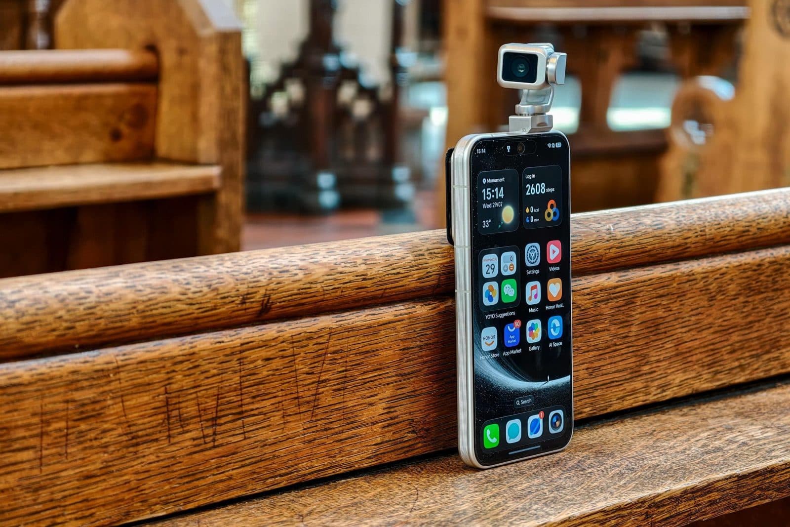 Honor เปิดตัว Robot Phone สมาร์ทโฟนกล้องกิมบอลแบบพับเก็บได้