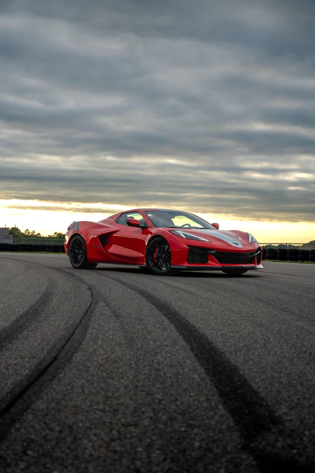 Corvette Grand Sport X รุ่นปี 2027 เผยพลังระดับซูเปอร์คาร์ในราคาย่อมเยา