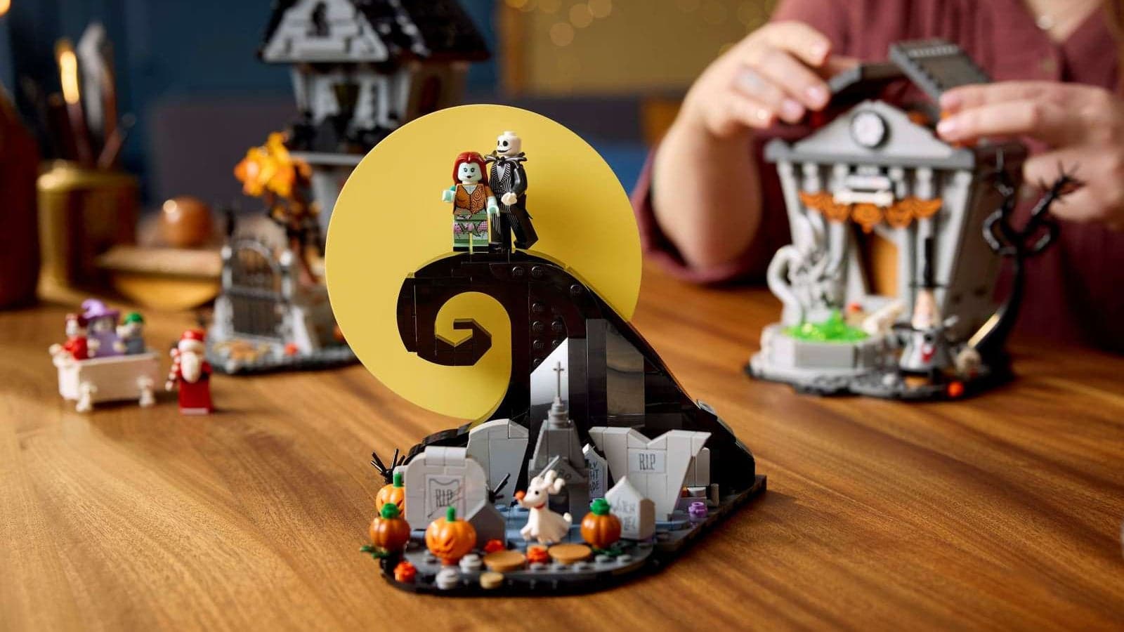 LEGO ชุด The Nightmare Before Christmas ลดราคาทำสถิติใหม่บน Amazon