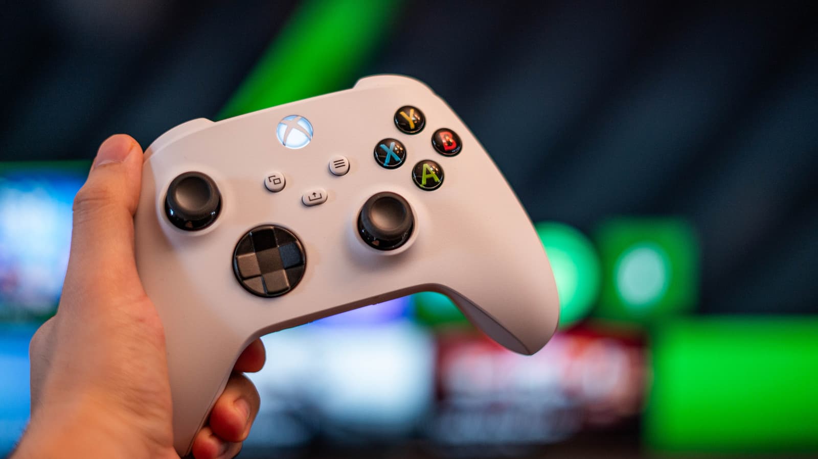 หยุดเปลี่ยนถ่าน Xbox Controller บ่อยๆ ด้วยวิธีชาร์จแทน