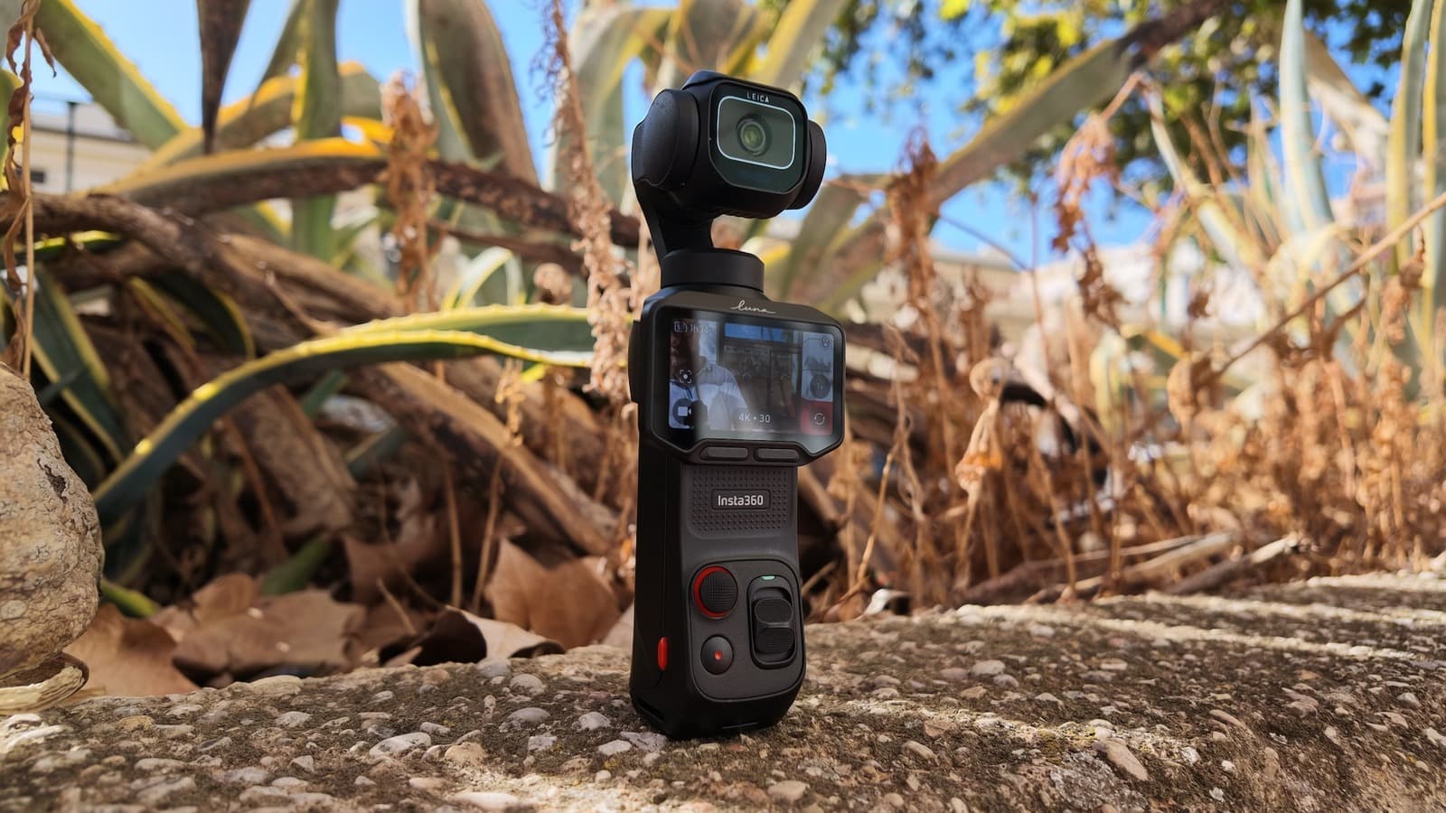 รีวิว Insta360 Luna Pro: คู่แข่ง Osmo Pocket ที่พร้อมยกระดับคอนเทนต์แนวรีลส์