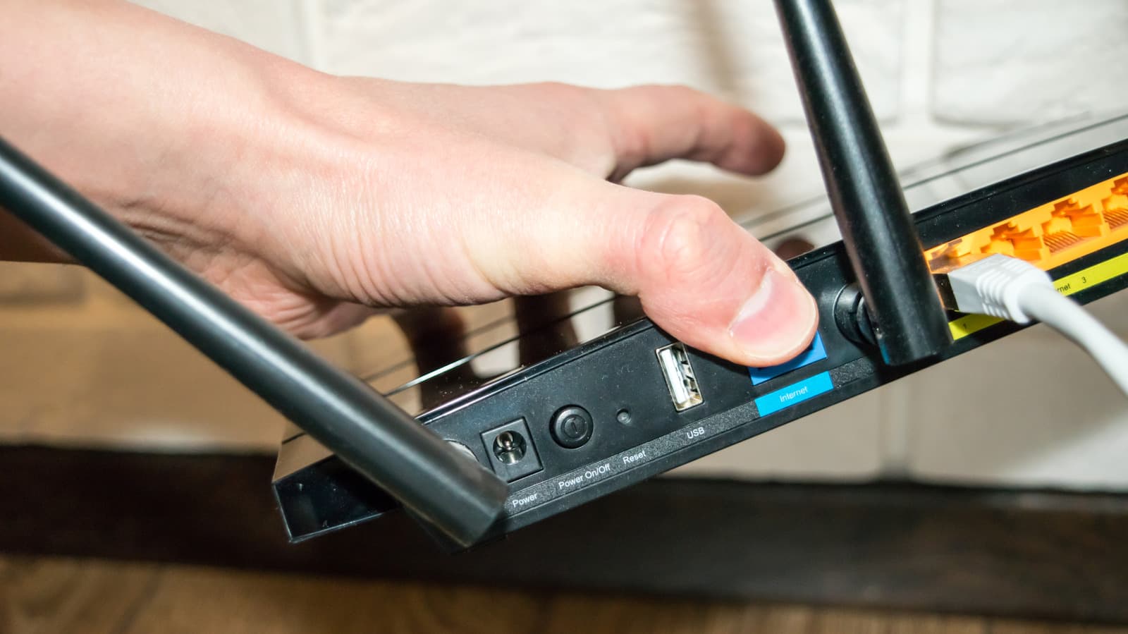 พอร์ต USB บนเราเตอร์ Wi‑Fi ใช้ทำอะไรได้บ้าง นอกเหนือจากการปล่อยทิ้งไว้เฉยๆ