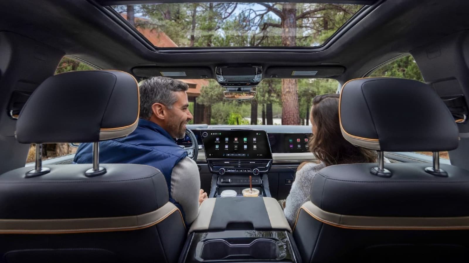 GM แก้ปัญหา CarPlay และ Android Auto แย่งพื้นที่หน้าจอด้วยโหมดแบ่งจอ