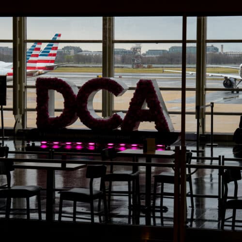 FAA เตรียมใช้เครื่องมือ AI มูลค่า 875 ล้านดอลลาร์ช่วยจัดการจราจรทางอากาศ