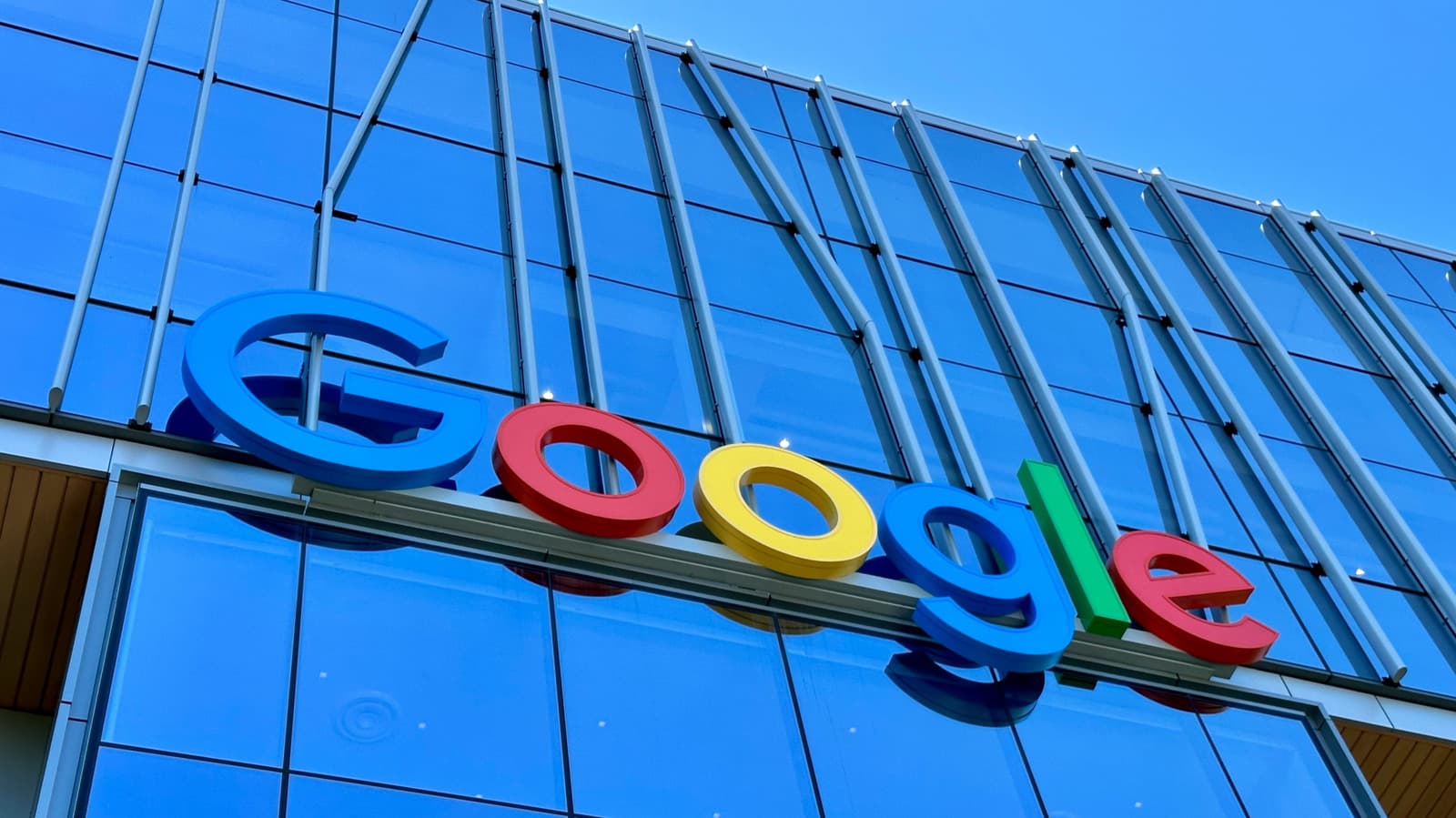 กูเกิลโดนปรับ 463 ล้านดอลลาร์ ฐานละเมิดกฎข้อมูลตำแหน่งของสหภาพยุโรป
