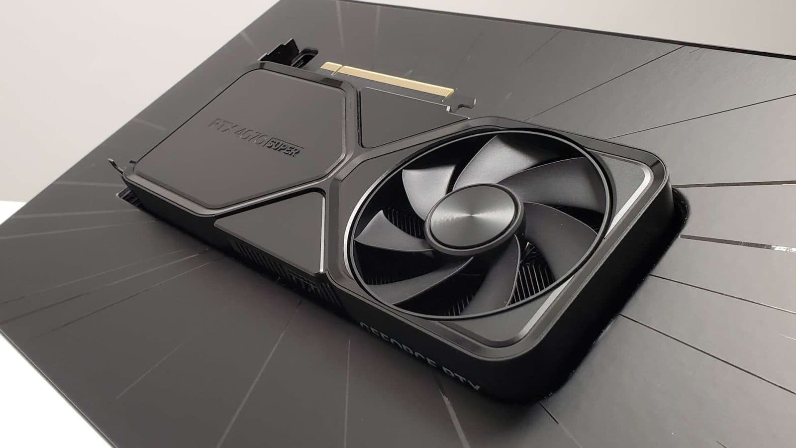 วิธีปลดล็อก Multi Frame Generation บนการ์ดจอ RTX 40-series