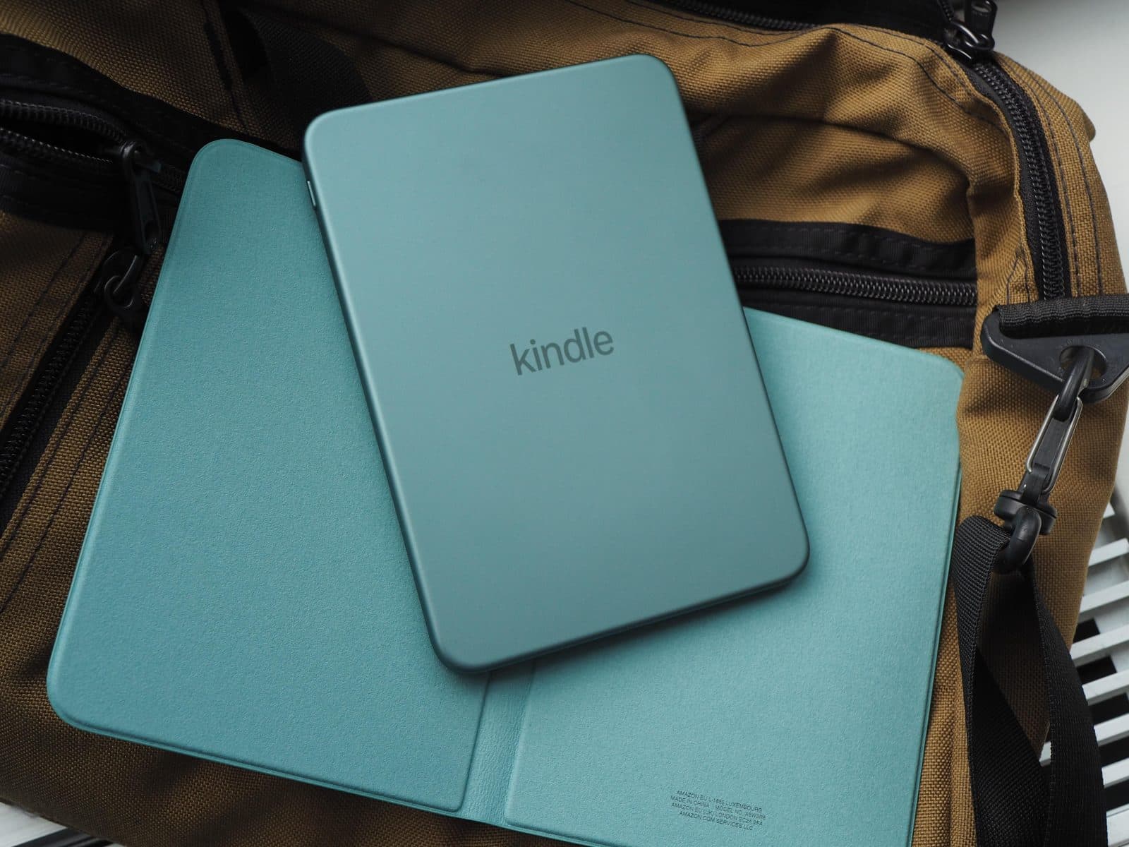 Amazon เปิดตัว Kindle รุ่นใหม่สีสันสดขึ้น พร้อมตัวเครื่องอะลูมิเนียมและอุปกรณ์เสริมปุ่มพลิกหน้า