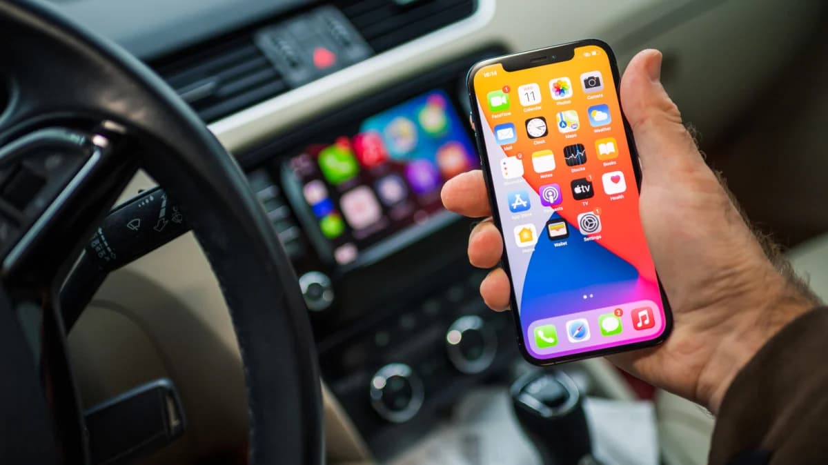 วิธีเพิ่มและปรับแต่งวิดเจ็ตใน CarPlay