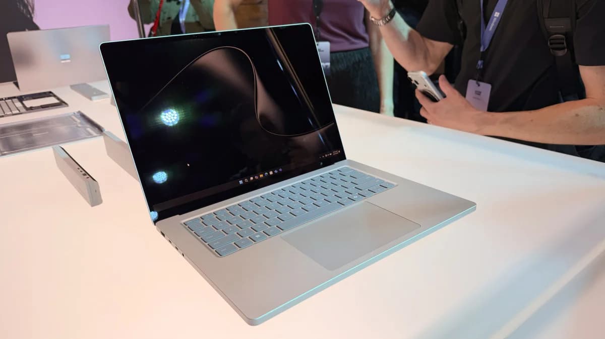ลองจับ Surface Laptop Ultra: โน้ตบุ๊กพรีเมียมที่ขับเคลื่อนด้วย NVIDIA RTX Spark