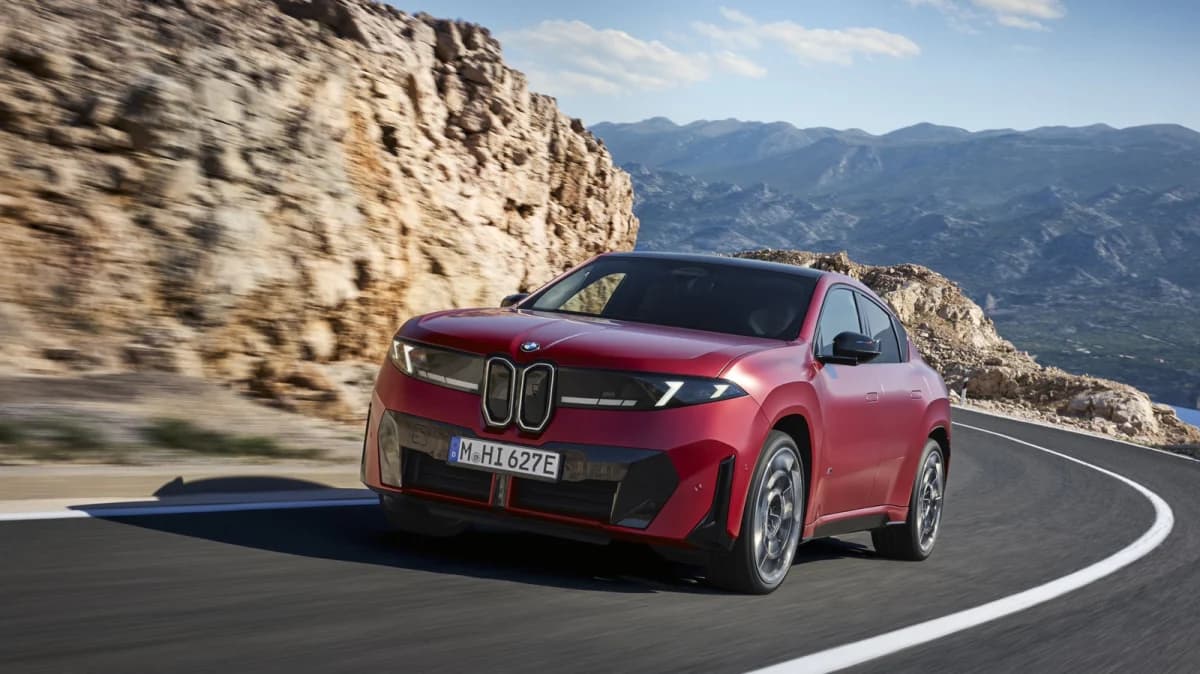 BMW iX4 พลิกโฉม X4 สู่รถไฟฟ้าในตระกูล Neue Klasse