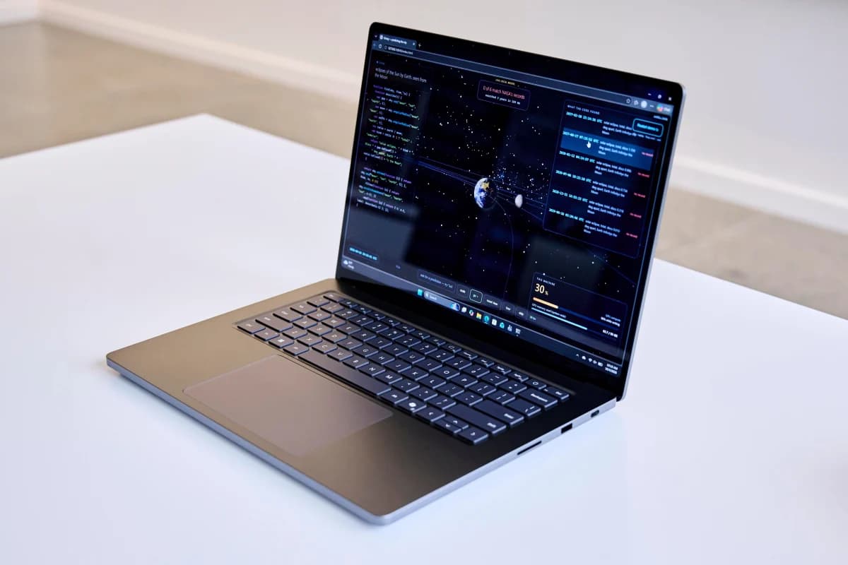 Microsoft อัปเดตเฟิร์มแวร์ Surface Laptop Ultra แก้ปัญหาจอฟลิกเกอร์และรีบูตช้า